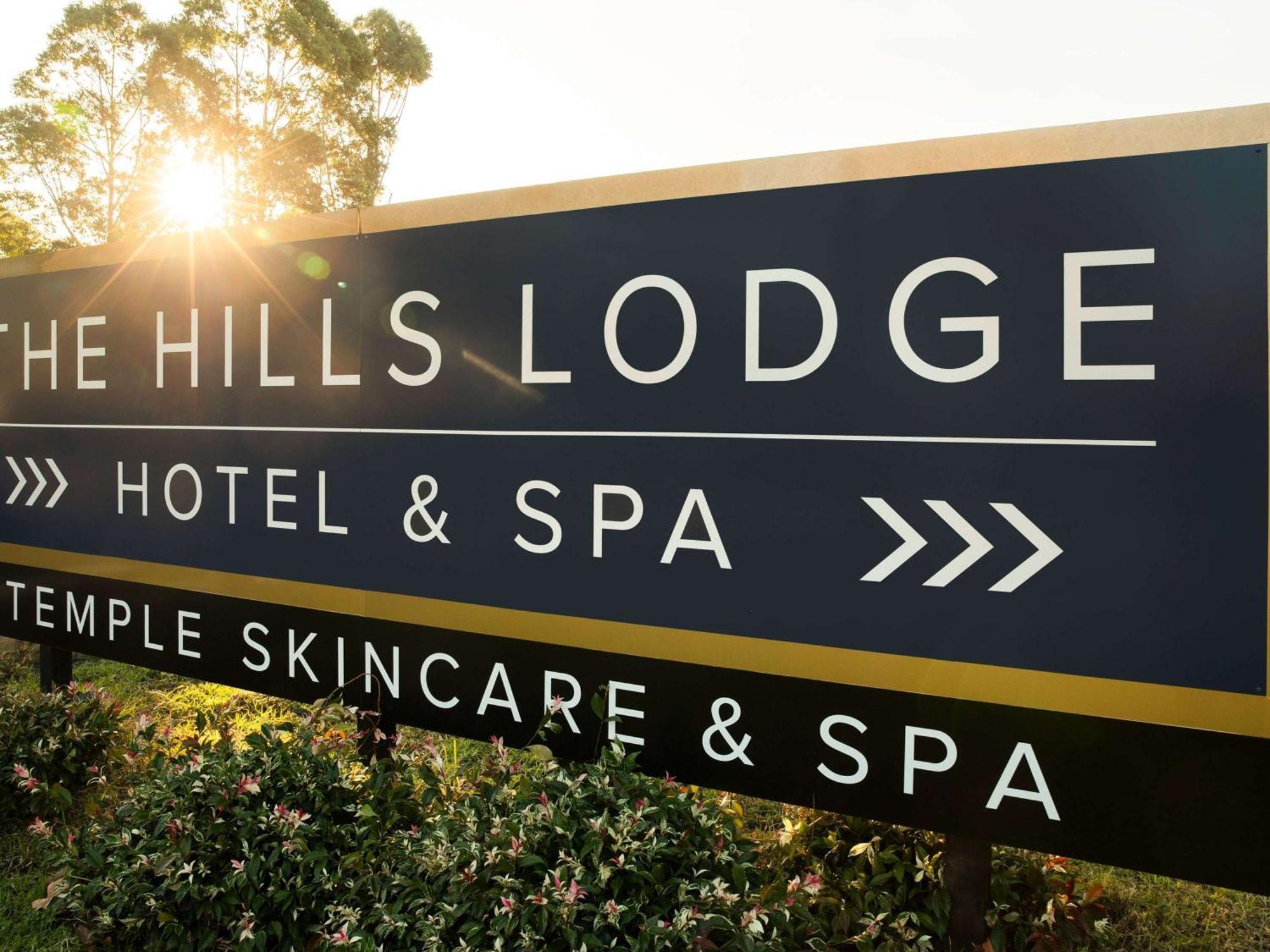 Peppers The Hills Lodge Касъл Хил Екстериор снимка